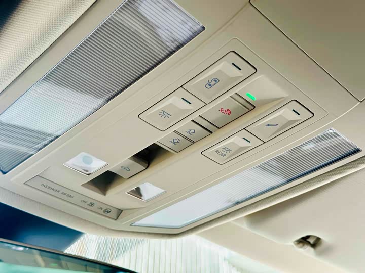 Фото 14 - Volkswagen Touareg