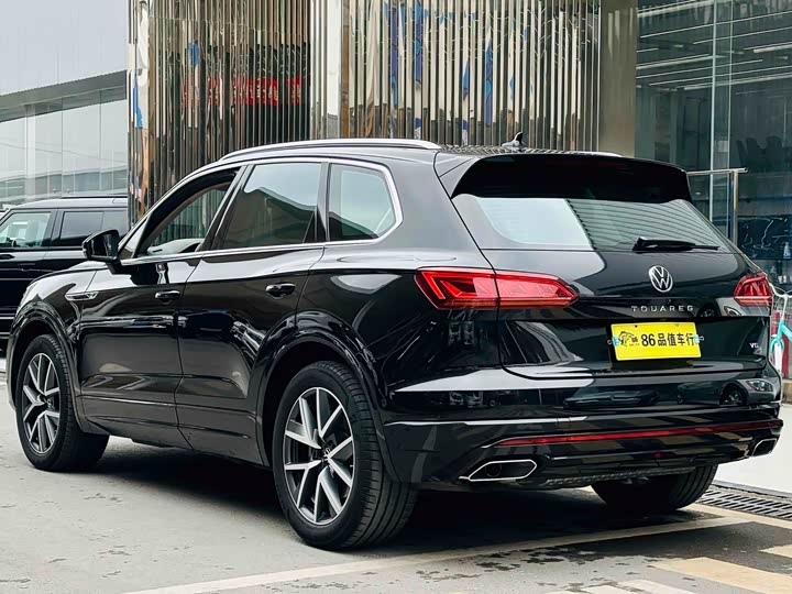 Фото 4 - Volkswagen Touareg