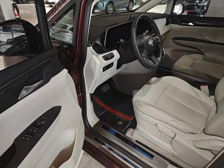 Фото 16 - Buick GL8 ES