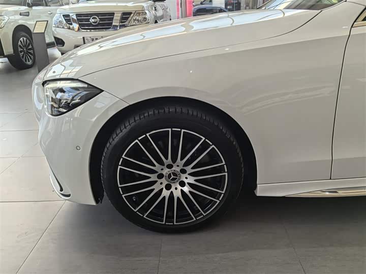 Фото 10 - Mercedes-Benz C-Class