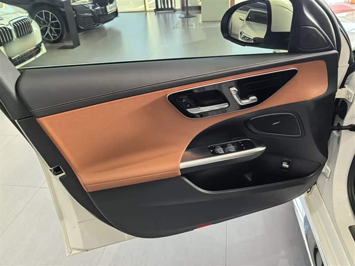 Фото 17 - Mercedes-Benz C-Class