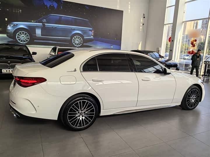 Фото 9 - Mercedes-Benz C-Class