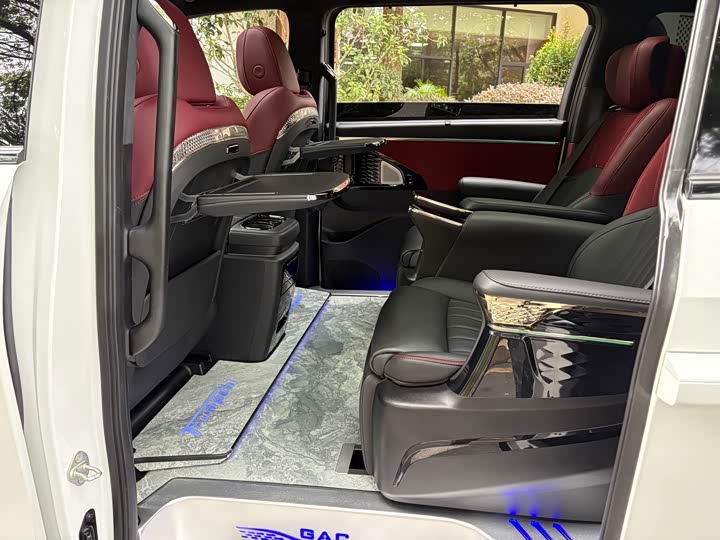 Фото 11 - GAC Trumpchi M8