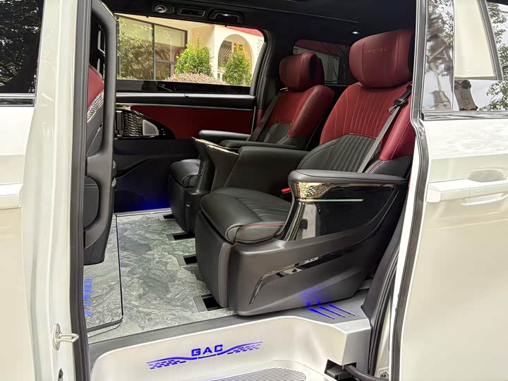 Фото 9 - GAC Trumpchi M8