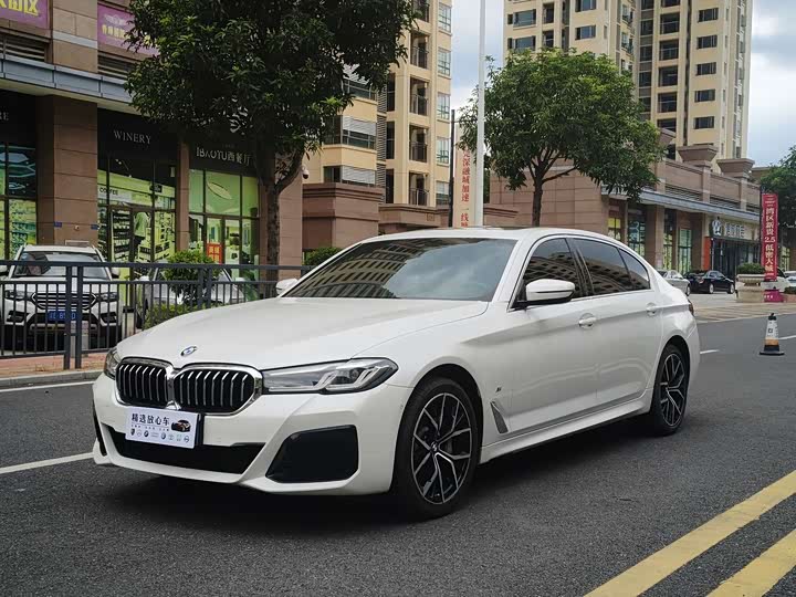 Фото 1 - BMW 5 Series