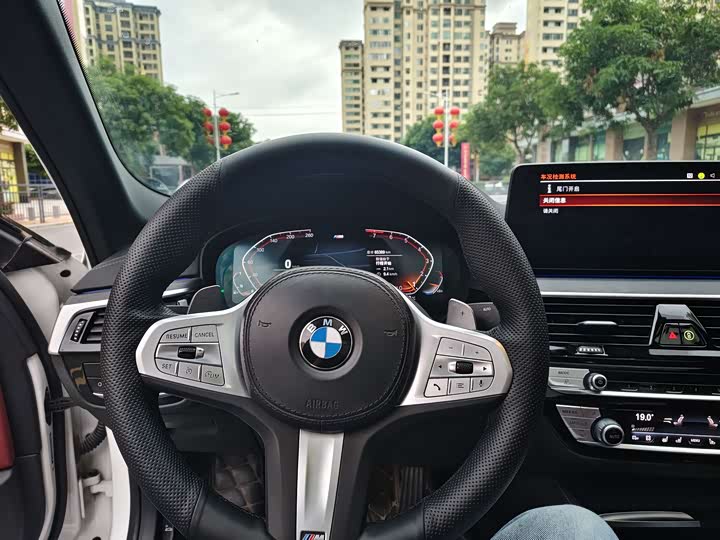 Фото 12 - BMW 5 Series