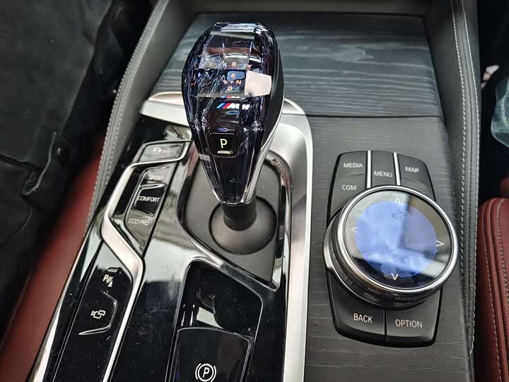 Фото 17 - BMW 5 Series