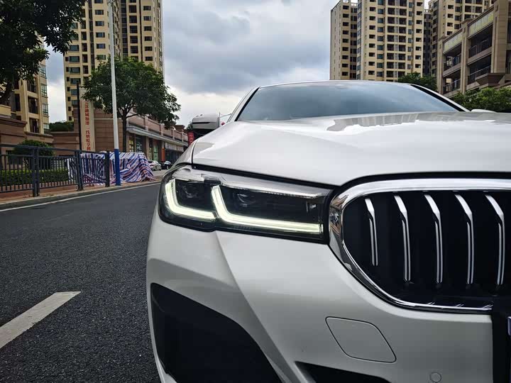 Фото 20 - BMW 5 Series