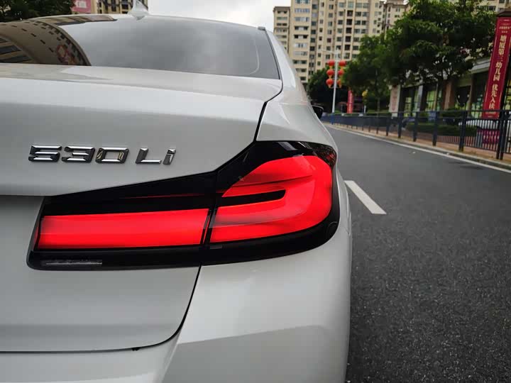 Фото 21 - BMW 5 Series