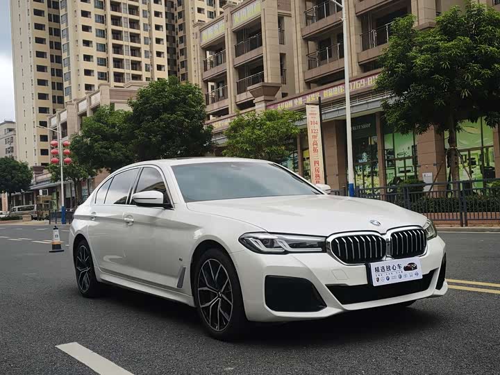 Фото 3 - BMW 5 Series
