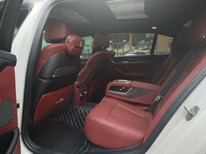 Фото 9 - BMW 5 Series