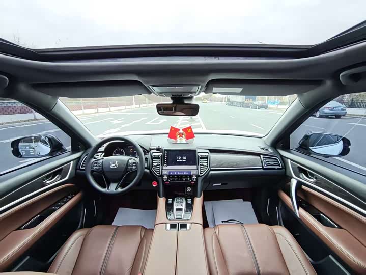 Фото 12 - Honda UR-V