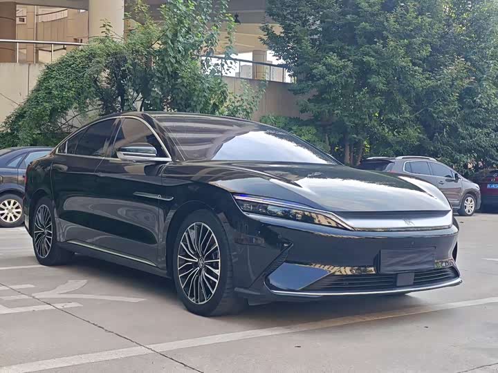 Фото 2 - BYD Han