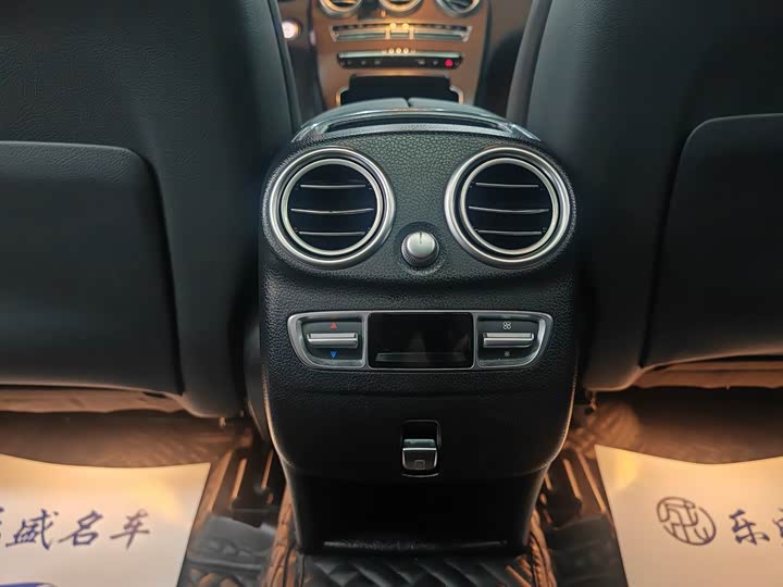 Фото 15 - Mercedes-Benz GLC-Class