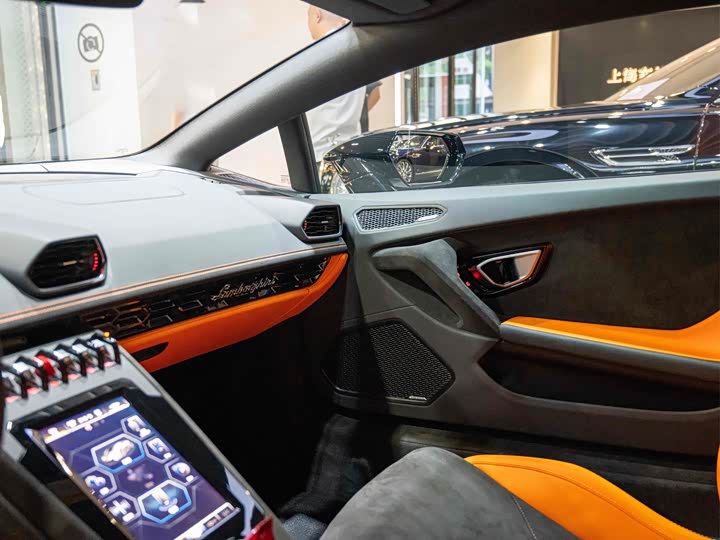 Фото 14 - Lamborghini Huracán