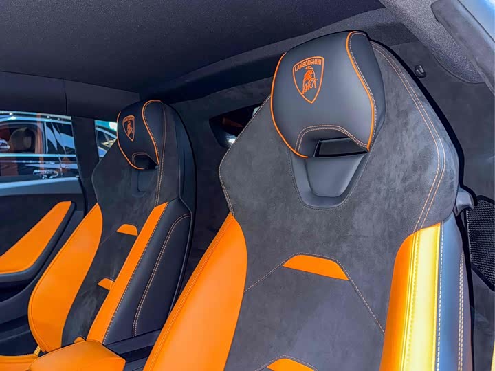 Фото 15 - Lamborghini Huracán