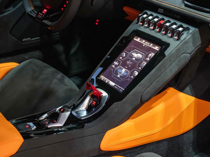 Фото 17 - Lamborghini Huracán