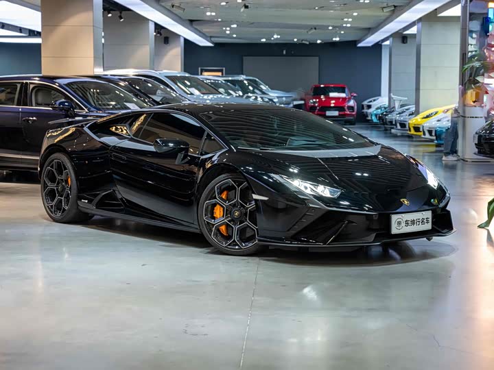 Фото 3 - Lamborghini Huracán