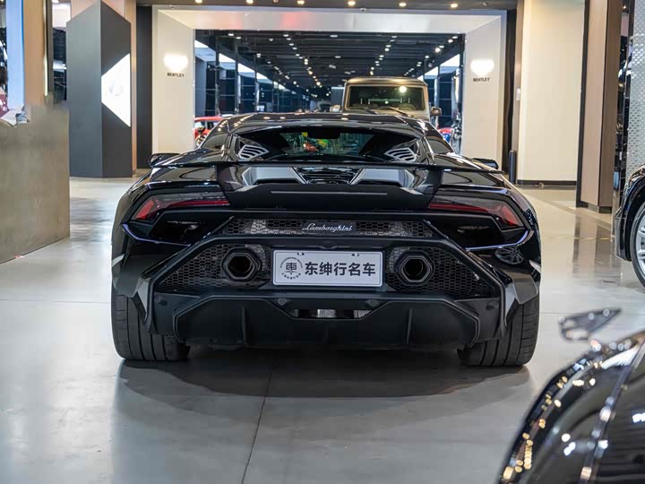 Фото 5 - Lamborghini Huracán