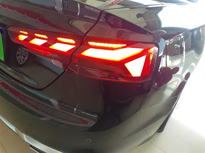 Фото 8 - Audi A5