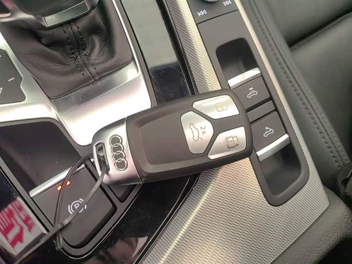 Фото 9 - Audi A5