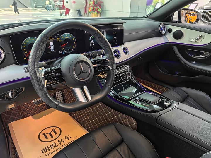 Фото 6 - Mercedes-Benz E-Class