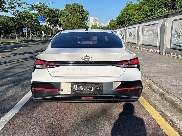 Фото 2 - Hyundai Elantra N line