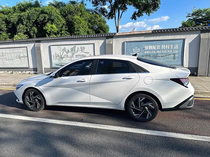 Фото 4 - Hyundai Elantra N line