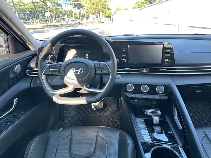 Фото 6 - Hyundai Elantra N line