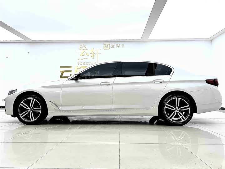 Фото 11 - BMW 5 Series