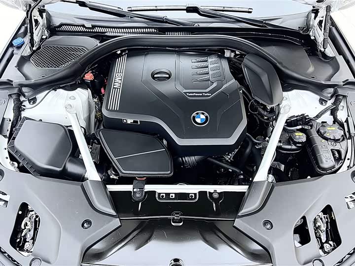 Фото 12 - BMW 5 Series