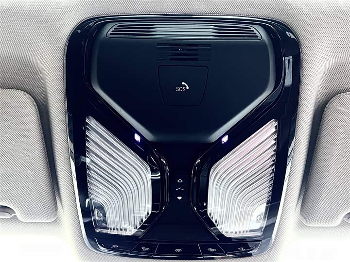 Фото 18 - BMW 5 Series