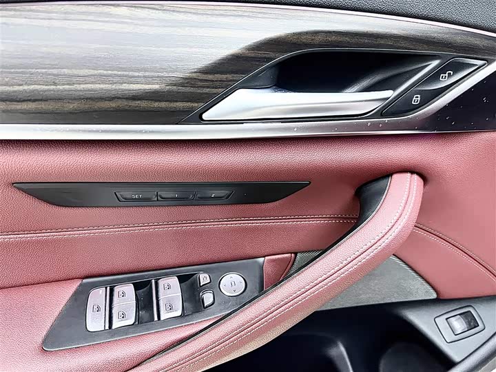 Фото 22 - BMW 5 Series