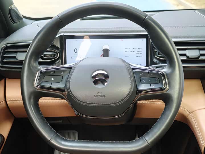 Фото 13 - Nio ES8