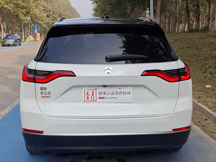 Фото 3 - Nio ES8