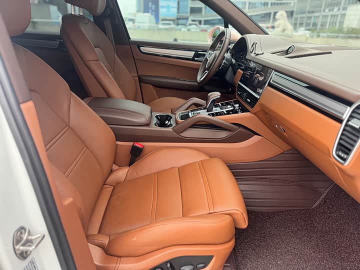 Фото 10 - Porsche Cayenne