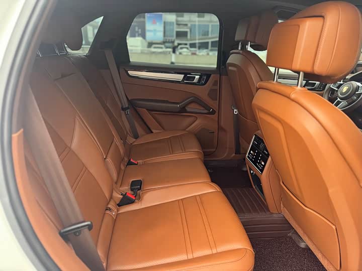 Фото 8 - Porsche Cayenne