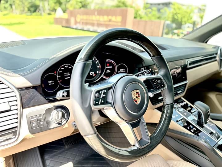 Фото 12 - Porsche Cayenne