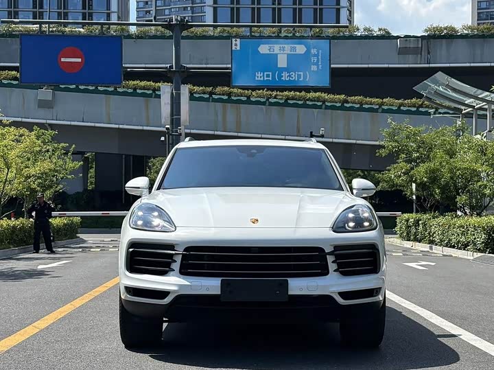 Фото 2 - Porsche Cayenne