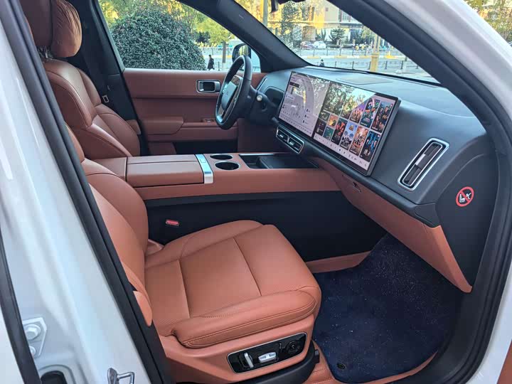 Фото 10 - LiXiang L7