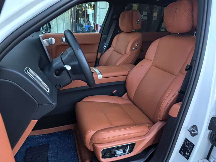 Фото 13 - LiXiang L7