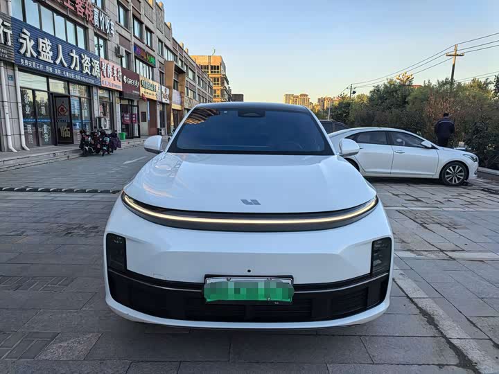 Фото 2 - LiXiang L7