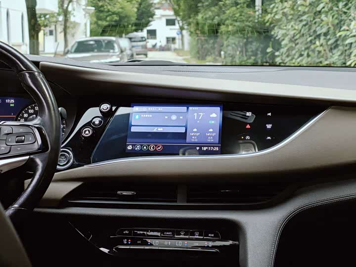 Фото 12 - Buick Enclave