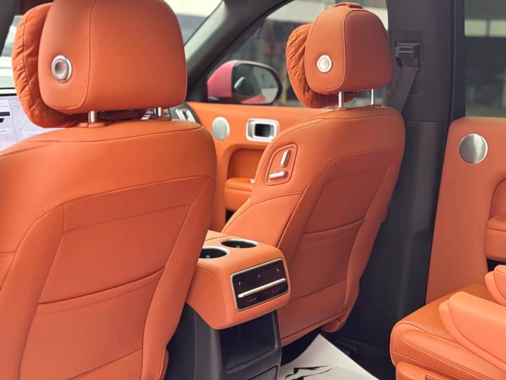 Фото 12 - LiXiang L8