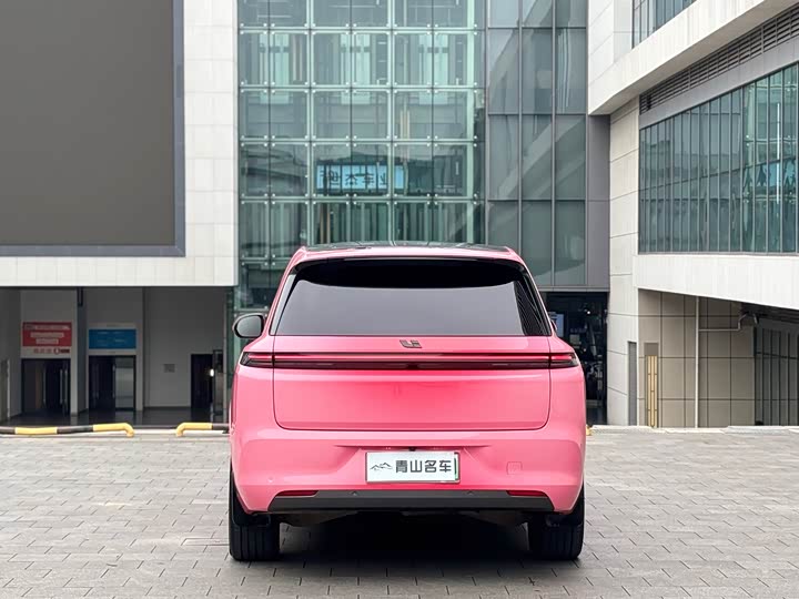 Фото 16 - LiXiang L8