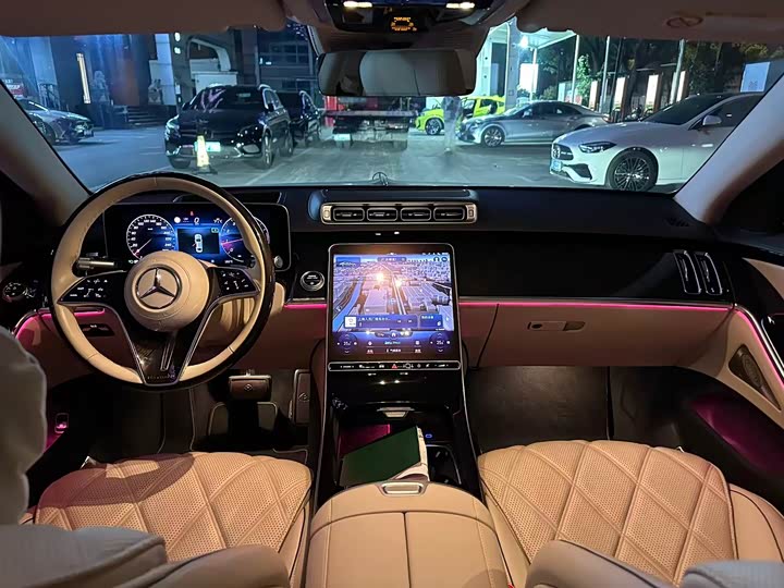 Фото 9 - Mercedes-Benz Maybach S-Class