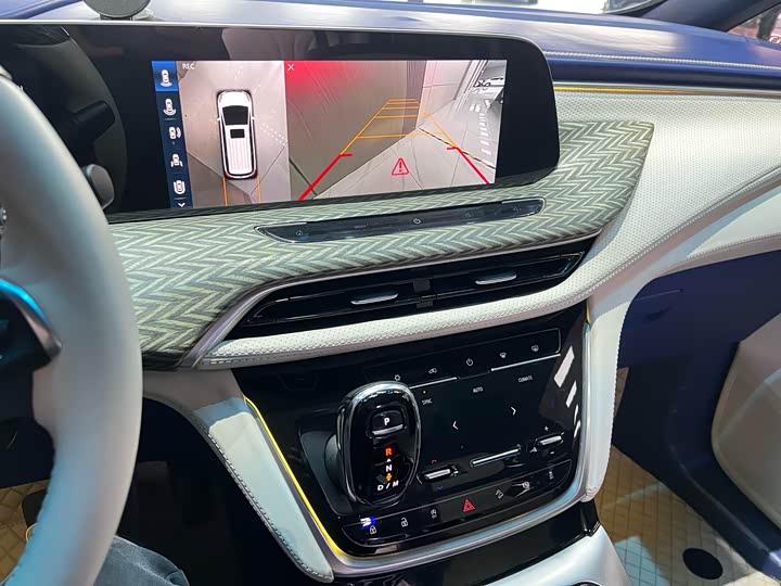 Фото 11 - Buick GL8 ES