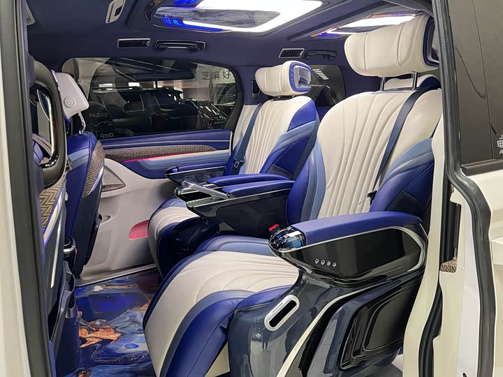 Фото 8 - Buick GL8 ES