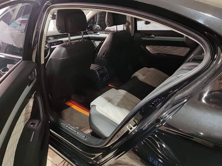 Фото 17 - Volkswagen Magotan