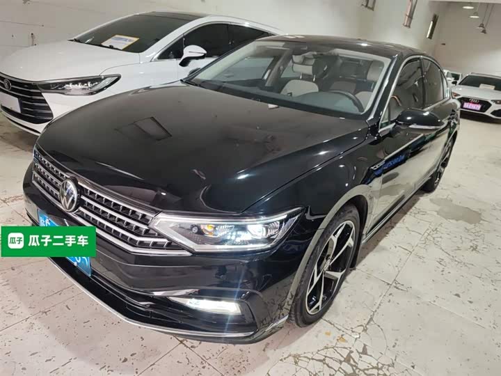 Фото 2 - Volkswagen Magotan